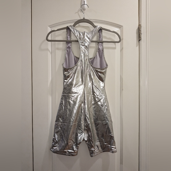 NWT SKIMS METALLIC SWIM CYCLE SUIT IN NICKEL SIZE SMALL - Picture 5 of 7